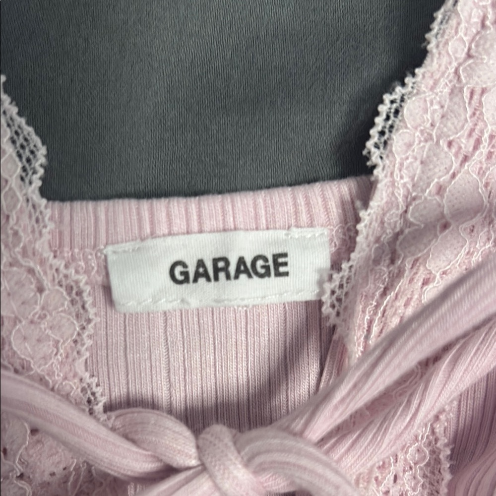Chic Pink Lace Trim Top - Picture 2 of 5